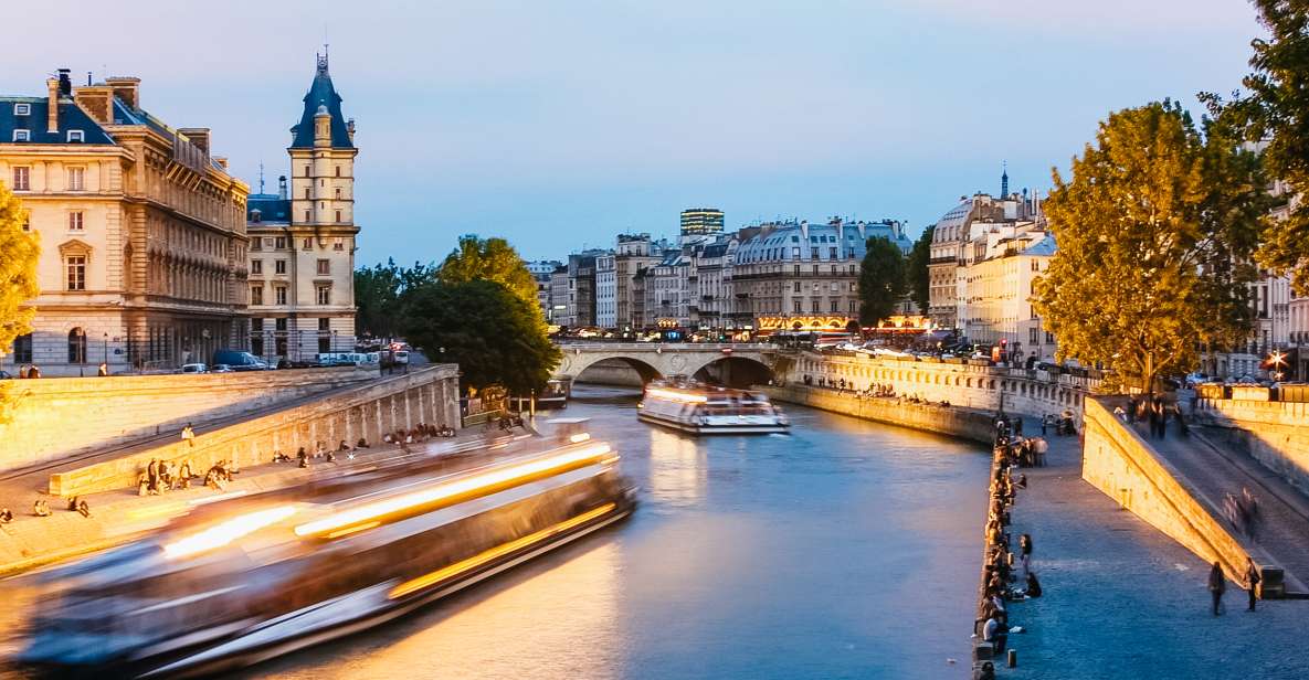 Paris: Illuminated Evening River Cruise & Waffle Tasting - The monuments you’ll see (and why the order matters)