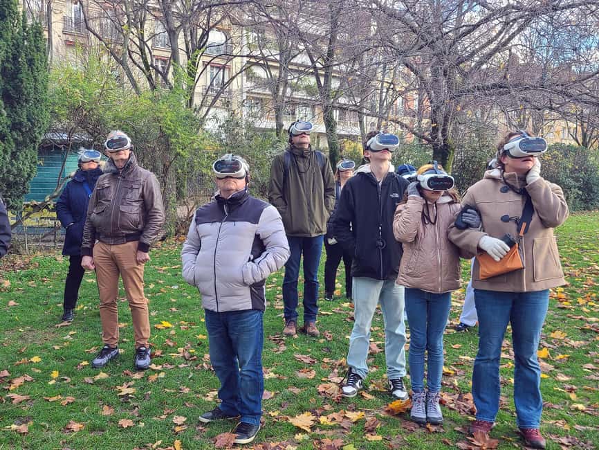 Paris : Immersive Eiffel Tower tour with virtual reality - Stop 1: The Champs-de-Mars setting and your first orientation