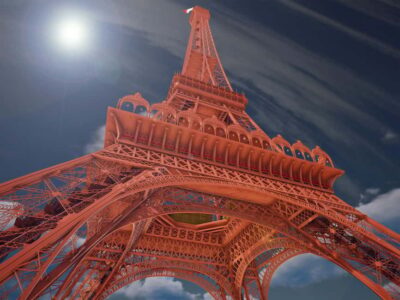 Paris : Immersive Eiffel Tower tour with virtual reality - How the VR session works with a real guide (not just an audio app)
