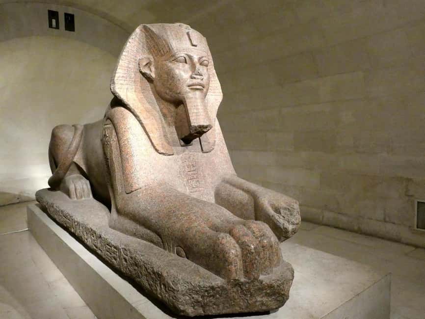Paris: Louvre Guided Tour with Skip-the-Line Entry Tickets - Meeting at Arc du Caroussel: your first 10 minutes matter