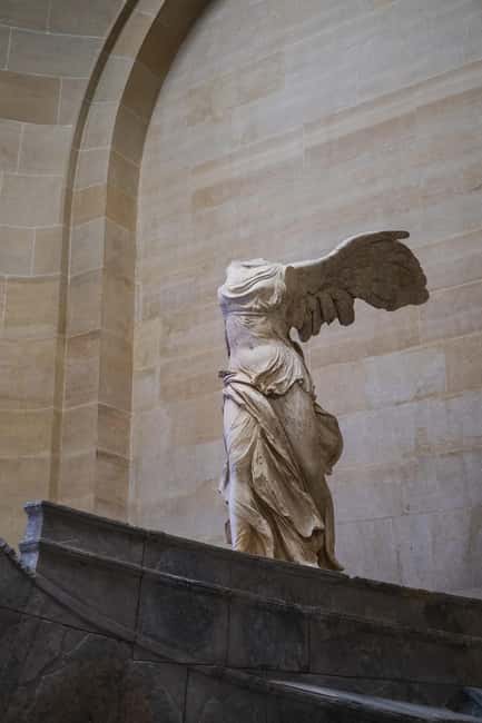 Paris: Louvre Masterpieces Tour with Pre-Reserved Tickets - The “small group” advantage: what six people actually changes