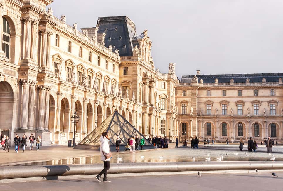 Paris: Louvre Museum Entry Ticket and Garden Walking Tour - Stop 2 to Stop 4: the Pyramid, Carrousel arch, and the garden
