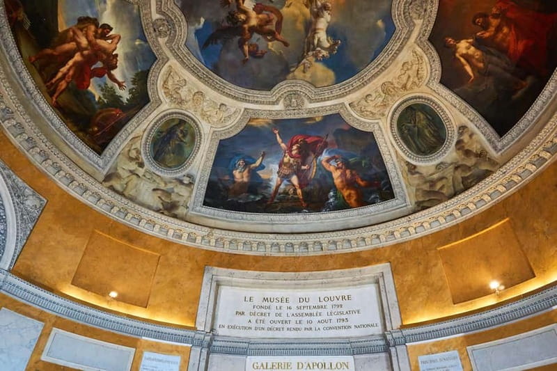 Paris: Louvre Museum Entry Ticket and Garden Walking Tour - Axe Historique and Cour Napoleon: getting your bearings before galleries