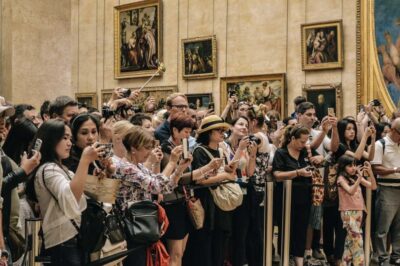 Paris: Louvre Museum Hosted Entry & Masterpieces Audio Guide - Where to meet: 174 Rue de Rivoli in front of Benlux Duty Free