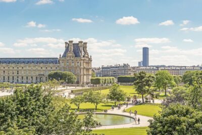 Paris: Louvre Private Family Tour for Kids + Reserved Entry - Meeting at the Louis XIV statue and getting in with reserved entry