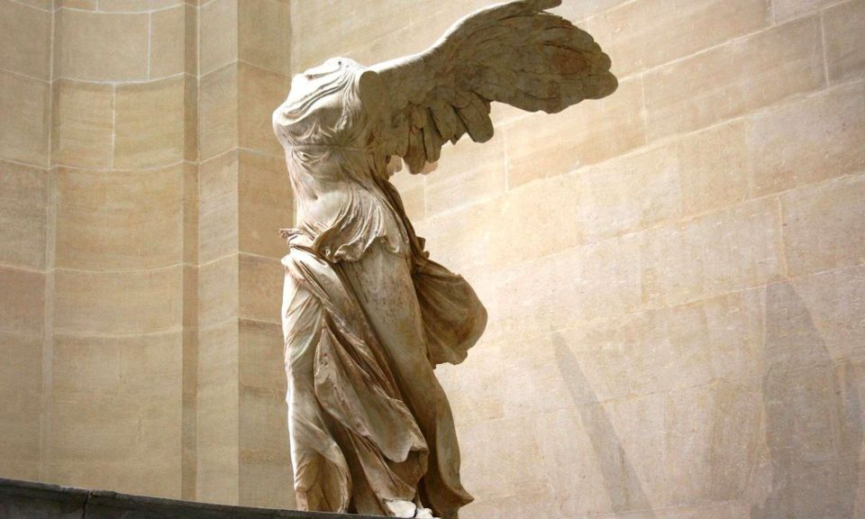 Paris: Louvre Ticket with Audioguide App and Seine Cruise - Your Louvre game plan: focus on the masterpieces that anchor the visit