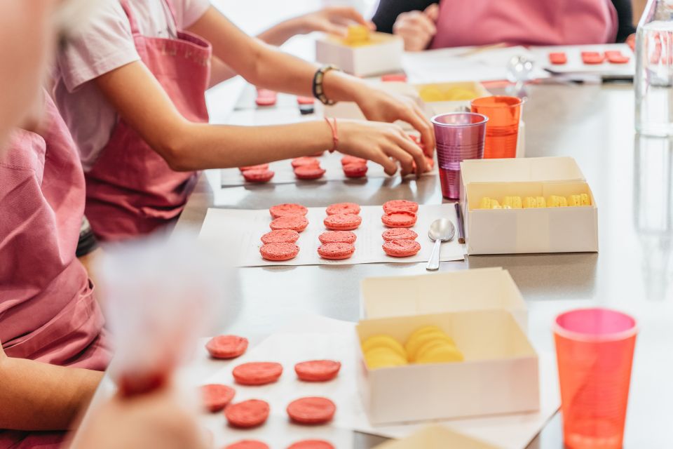 Paris: Macarons Cooking Class with Pâtisserie Chef Noémie - The 150-minute flow: from batter to filled macarons