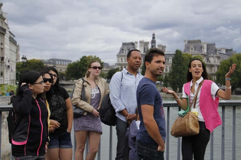 Paris: Marais without crowds. Guided Tour in a small group - Hôtel de Sens and the walk to Hôtel de Ville