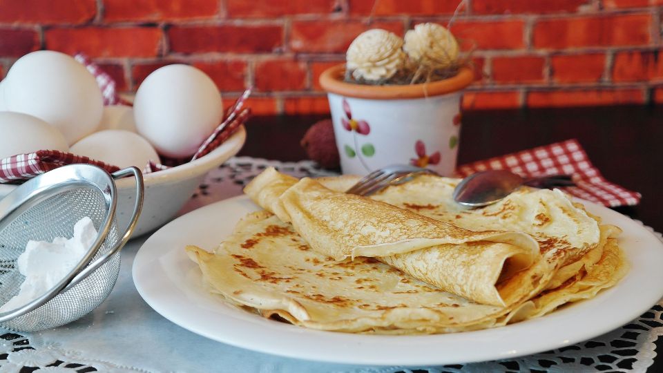 Paris: Montmartre Food Tour with Full Meal - Why Montmartre Food Tours Beat a Regular Dinner Plan