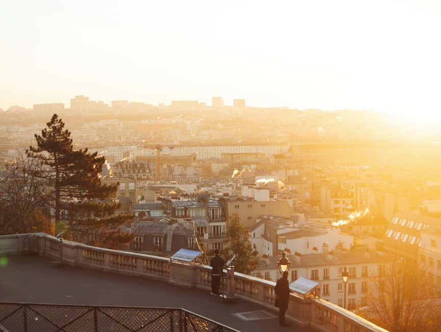 Paris: Montmartre Hidden Gems and Highlights Walking Tour - Where the Tour Starts (and How to Find Your Guide in 30 Seconds)