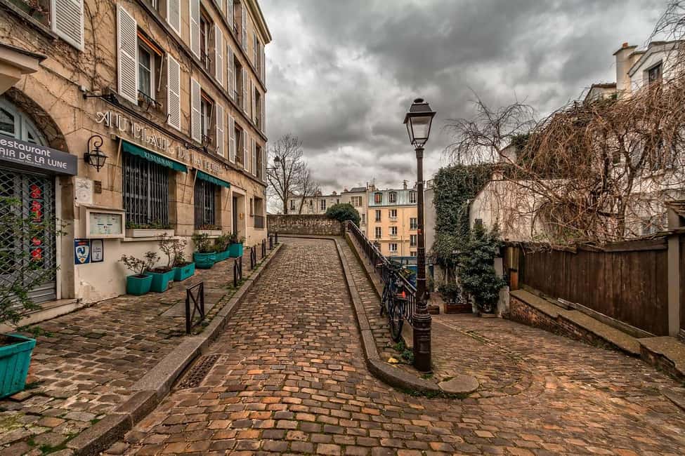 Paris: Montmartre hidden gems walking Tour with Local Guide - Who This Tour Fits Best (and Who Might Skip It)