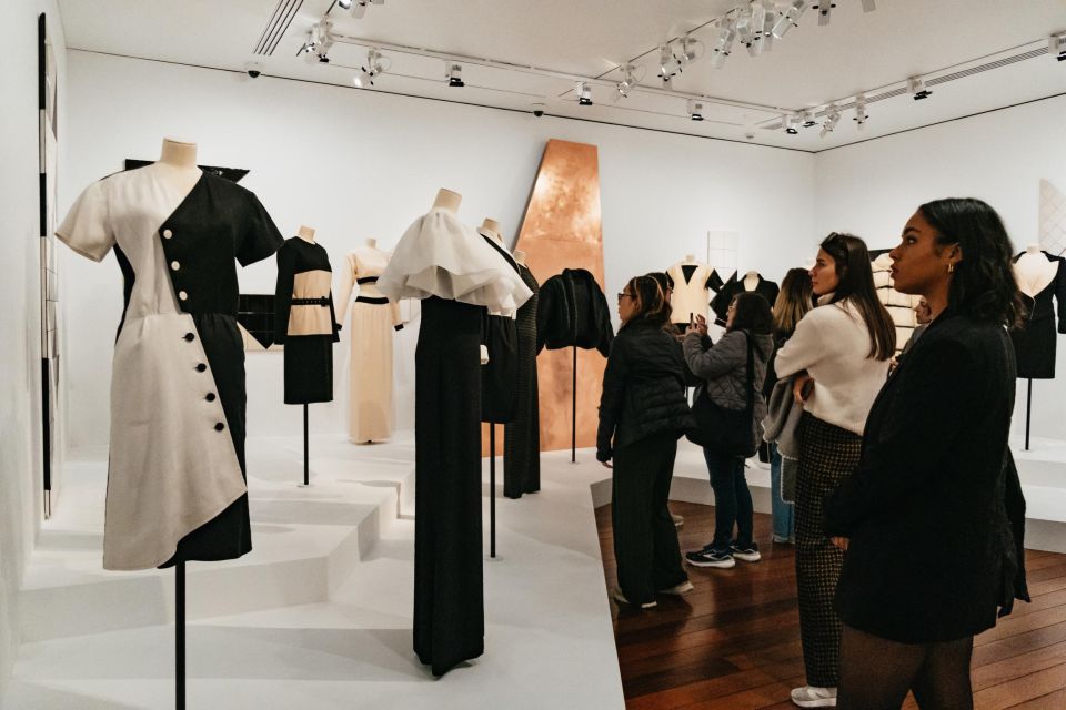 Paris: Musée Yves Saint Laurent Before Opening Hours Tour - Early Access at Musée Yves Saint Laurent: Calm in the 16th Arrondissement