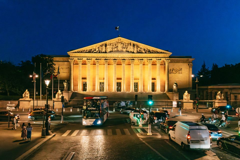 Paris: Night Bus Tour with Audioguide - Getting on the bus near the Louvre: where to stand and what to expect