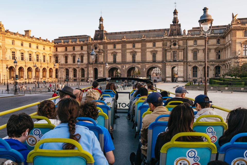 Paris: Night Bus Tour with Audioguide - Notre-Dame Cathedral to Place de la Concorde: your orientation stretch