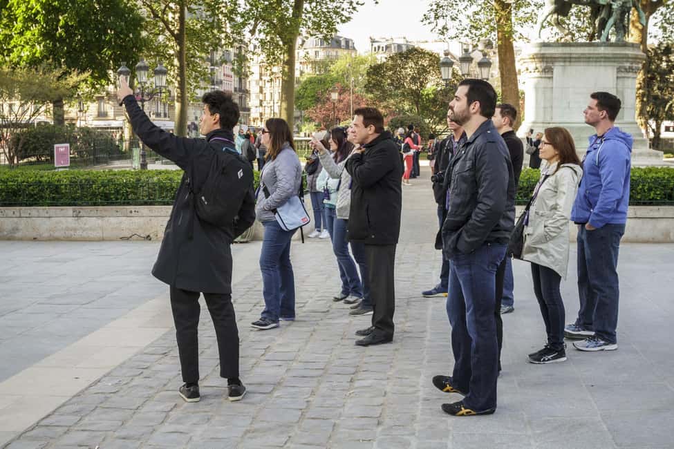 Paris: Notre Dame and Île de la Cité Walking Tour - Key highlights to look for