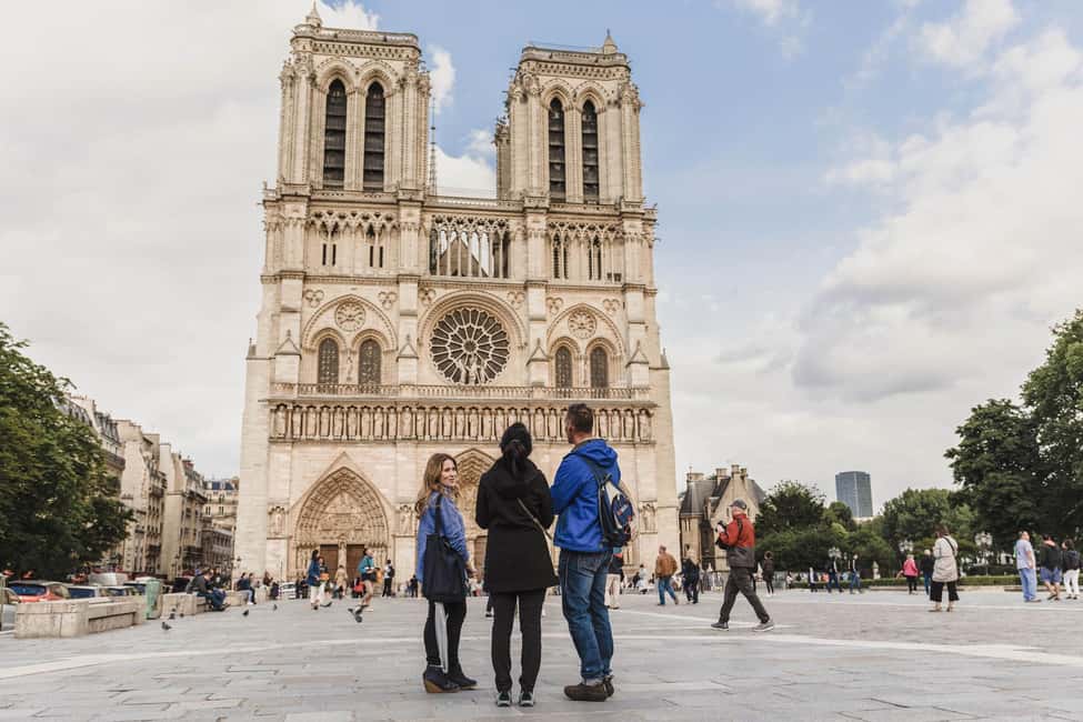 Paris: Notre Dame and Île de la Cité Walking Tour - Why Île de la Cité still feels like Paris started here