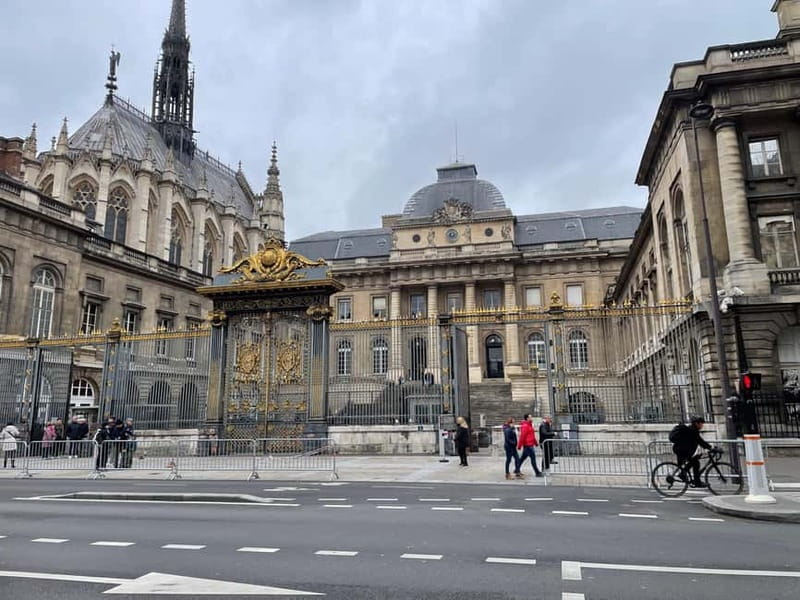 Paris: Notre-Dame Cathedral Exterior Guided Tour - Price and value: why $26 can be worth it for first-timers