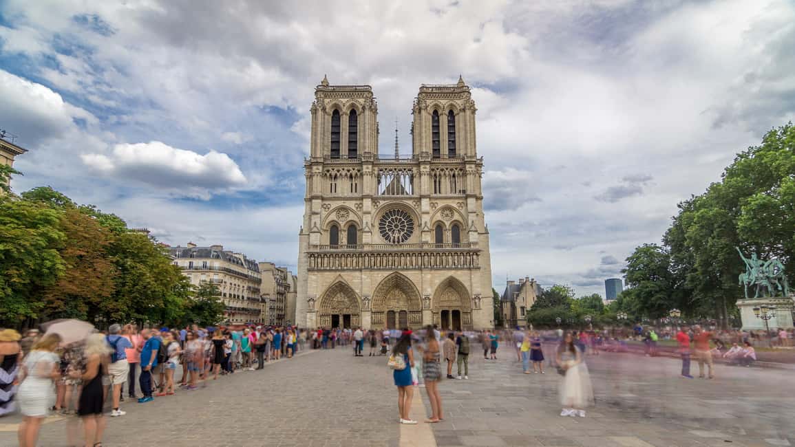 Paris: Notre Dame Cathedral Exterior Tour with Free Entry - Inside at your own pace: what to look for once you’re in