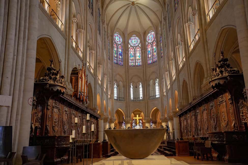 Paris: Notre Dame Cathedral Exterior Tour with Free Entry - Meeting points near Rue de l’Hôtel Colbert and Café Panis
