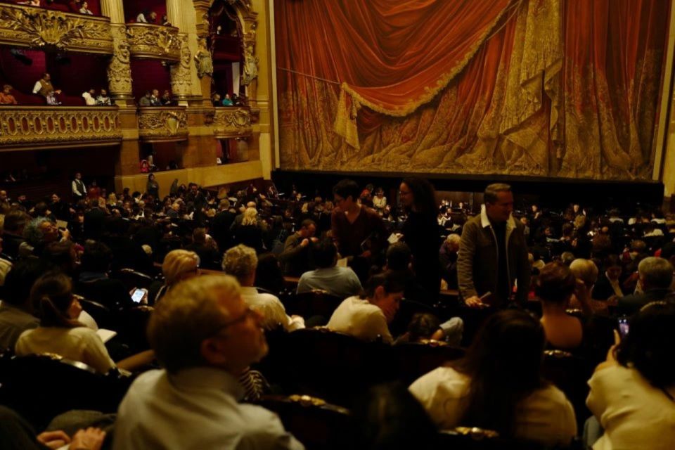 Paris: Opera Garnier and Seine River Cruise Tickets - The Seine Cruise From Port de la Bourdonnais: Views in One Hour