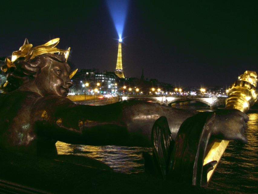 Paris: Panoramic Night Tour with Audio Guide and Host - Where to meet near Bir Hakeim (and why it matters at night)