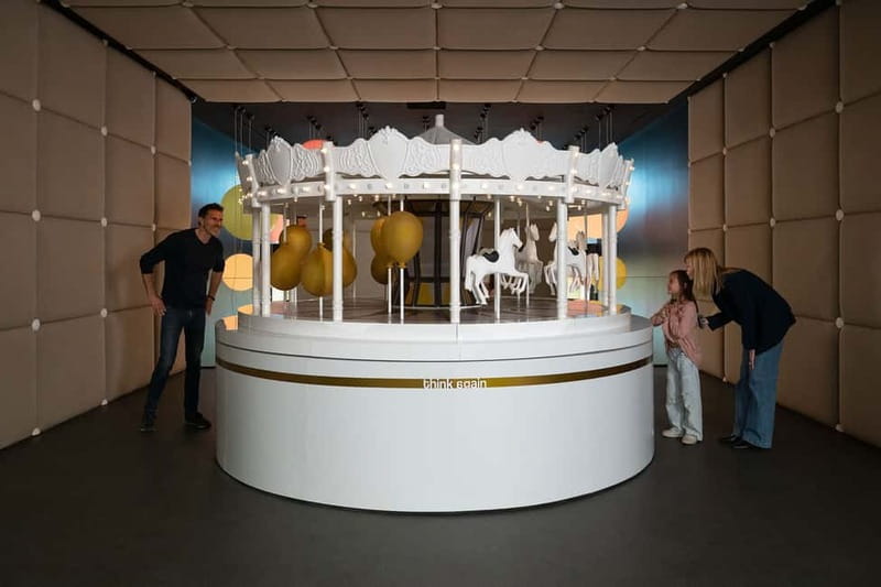 Paris: Paradox Museum Entrance Tickets - Learning the paradox science: what the labels and explanations actually do
