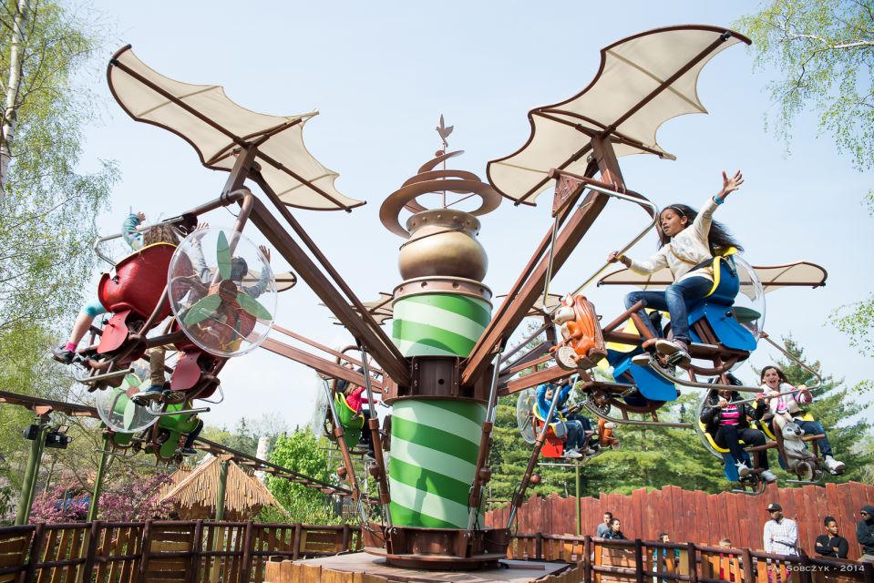 Paris: Parc Astérix Full-Day Entrance Ticket - Shows and parades: when the theme turns into a schedule