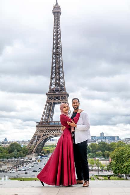 Paris: Photoshoot Around Eiffel Tower with 55 Edited Photos - Key things you should know before you book