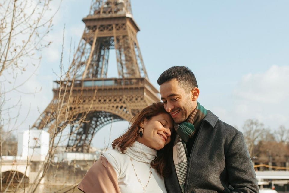 Paris: Photoshoot at the Eiffel Tower / Arc de Triomphe - The best light in Paris, turned into real photos