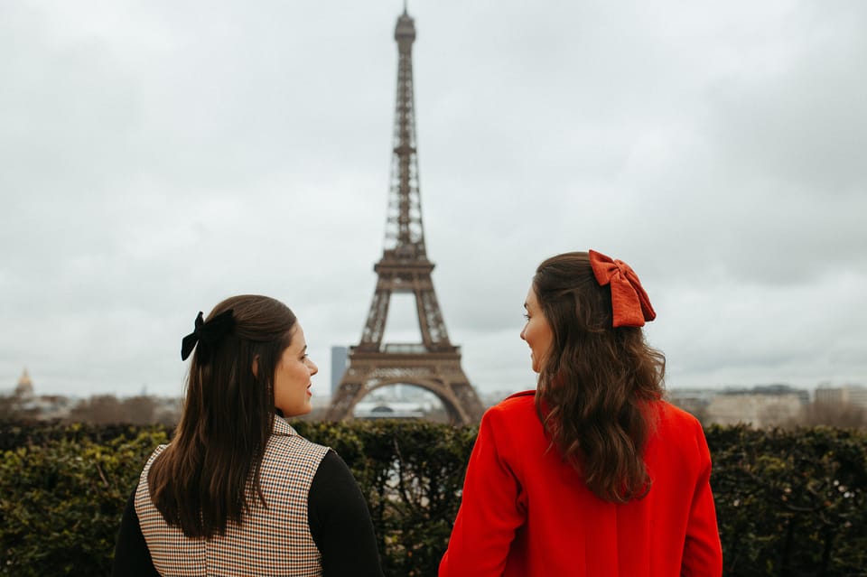 Paris: Photoshoot at the Eiffel Tower / Arc de Triomphe - Arc de Triomphe photos: drama, symmetry, and classic Paris contrast