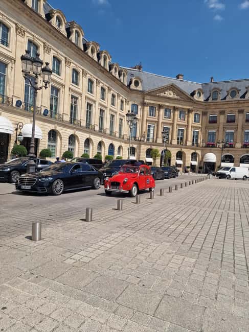 Paris: Private Fashion Tour (Chanel, Dior, Sex & the City) - Ending at Pont des Arts: a photo-friendly wrap-up