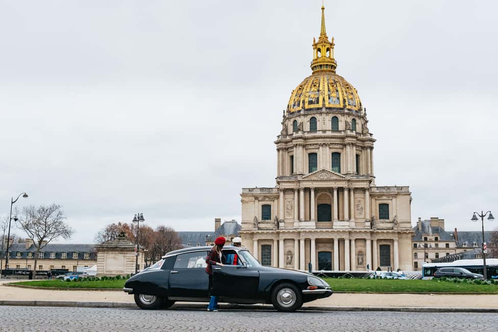 Paris: Private Guided City Tour in a Traction Avant or DS 21 - Choosing Between the Traction Avant and the DS 21