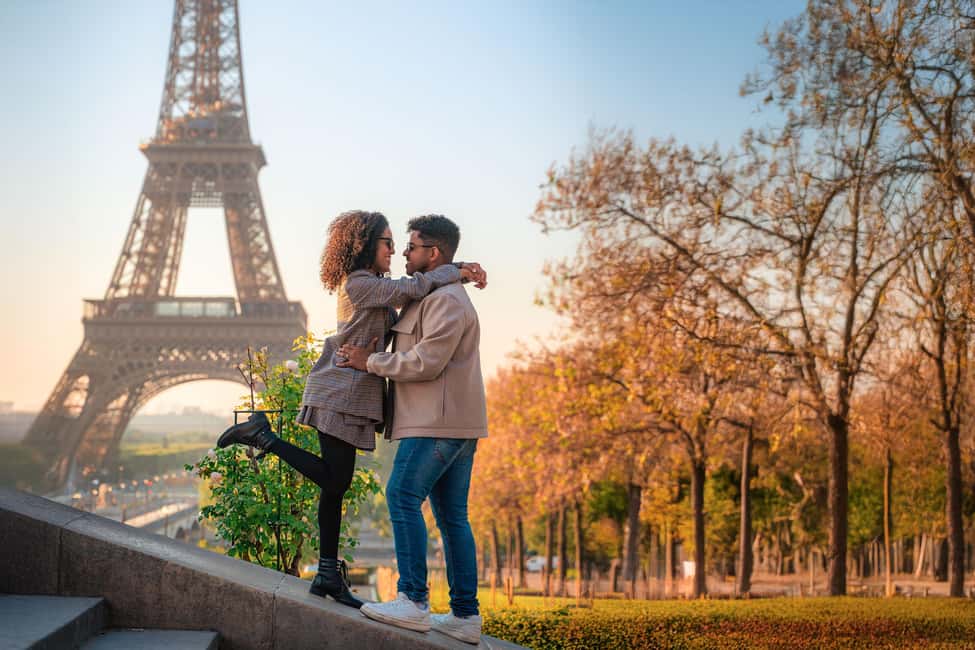Paris: Professional Photoshoot with the Eiffel Tower - Where You Start Near the Eiffel Tower (and What That Means)
