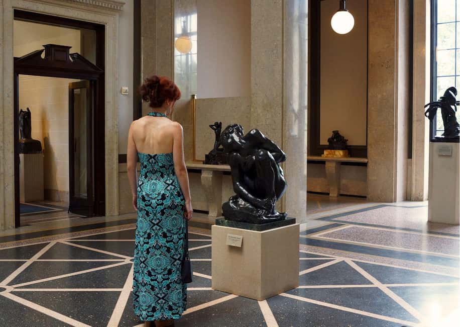 Paris: Rodin Museum Skip-the-line Entry Ticket with Audio - Why Rodin Museum in Hôtel Biron feels different from a typical museum
