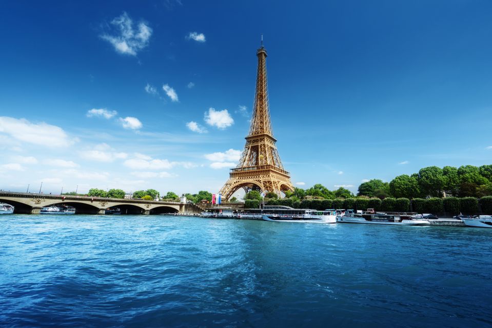 Paris: Romantic Cruise with 3-course Dinner on Seine River - Key things I’d pay attention to