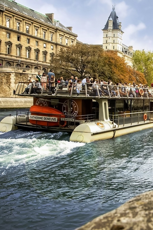 Paris: Seine Cruise & Crepe Tasting near the Eiffel Tower - The Seine route in one hour: what you’ll see (and what to watch for)
