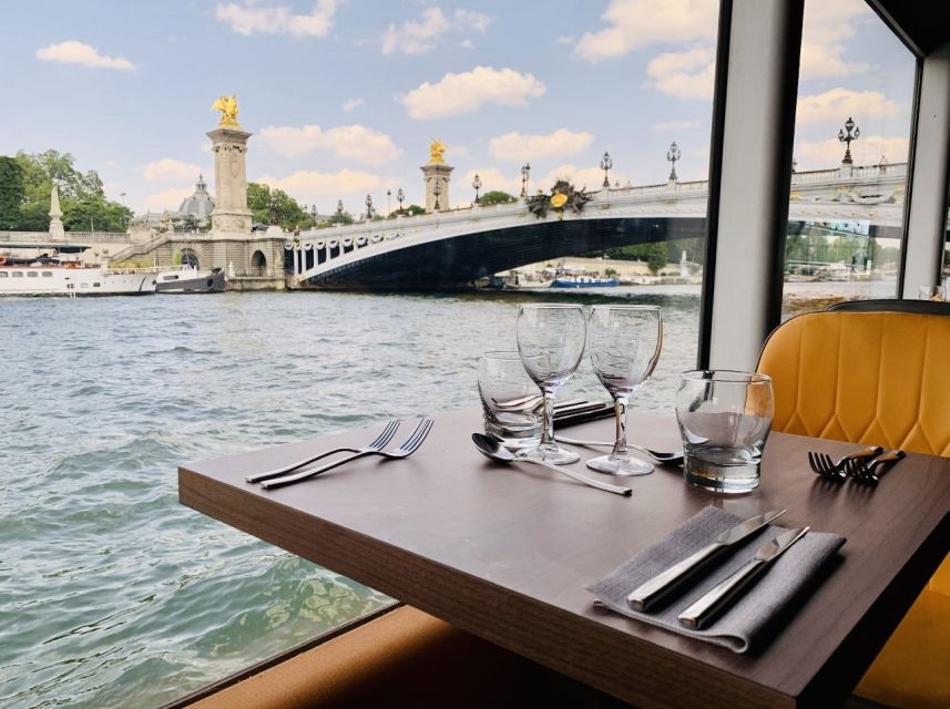 Paris: Seine River Bistronomic Dinner Cruise - Eiffel Tower at 11:00 PM: The Moment You’ll Remember