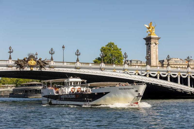 Paris: Seine River Cruise with a Live Guide - The Seine itinerary: what each landmark stretch gives you