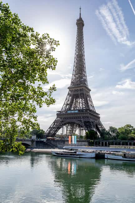 Paris: Seine River Cruise with Champagne from Eiffel Tower - Seine River Cruise From the Eiffel Tower Dock: The Simple Way to See Big Paris