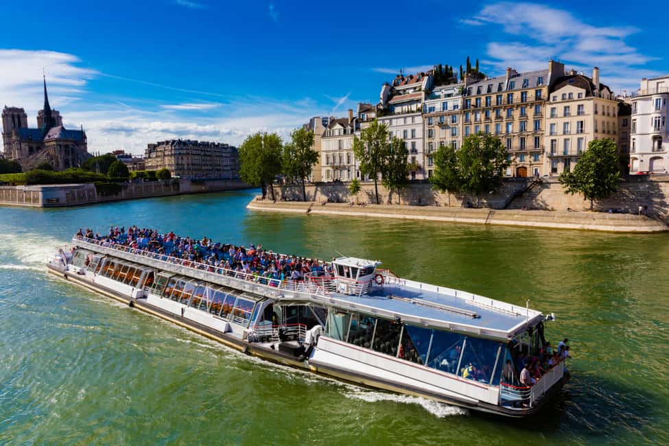 Paris: Seine River Sightseeing Cruise by Bateaux Mouches - Electric boats, comfort, and the reality of crowds