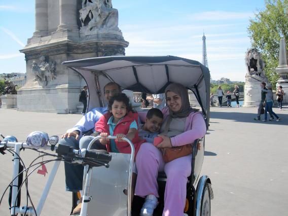 Paris Tuk-Tuk: 2, 4 or 6H First Highlights & Parisian Areas - 1st arrondissement and the Latin Quarter: creativity on your route