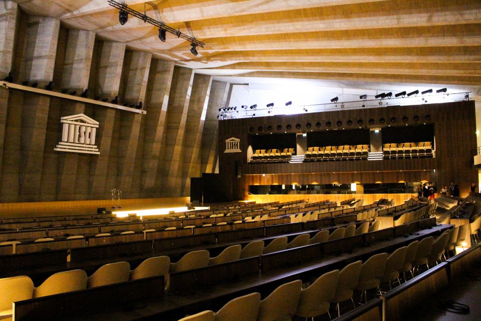 Paris: UNESCO Headquarters Tour - Entering Place de Fontenoy: Security first, calm second