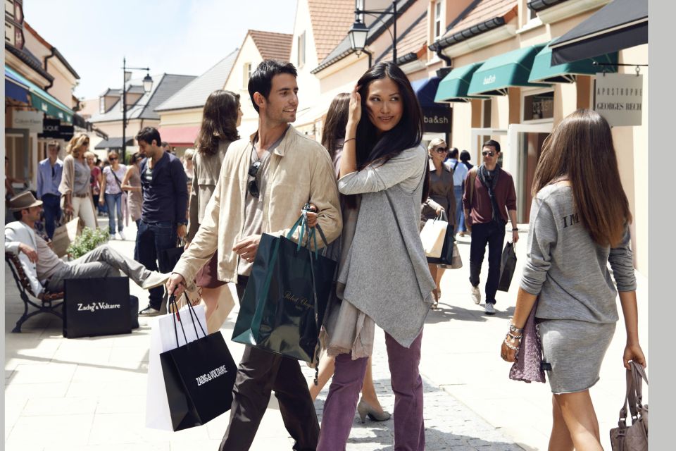 Paris: Vallée Village Outlet Shopping Day - The 5-star services that actually save time