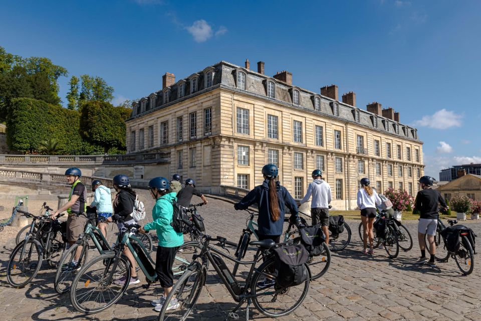 Paris: Versailles Palace and Queen Hamlet E-Bike Tour - Notre-Dame market + picnic at the Grand Canal: the best kind of Versailles prep