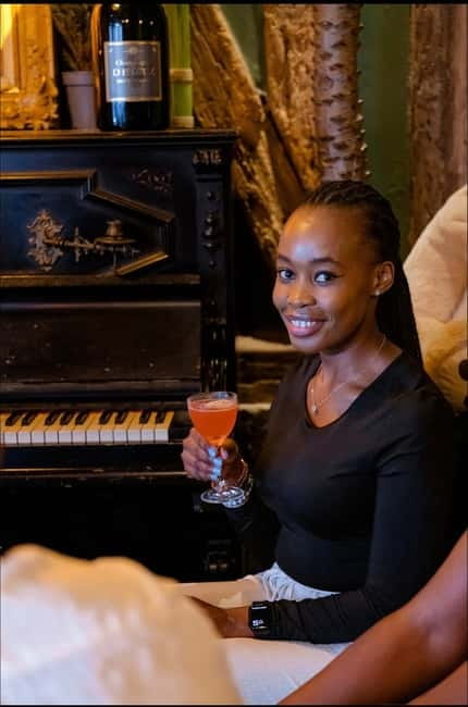Solo travelers Meetup:A cultural stroll,Drinks & socializing - Who This Tour Fits Best (And Who Might Skip It)