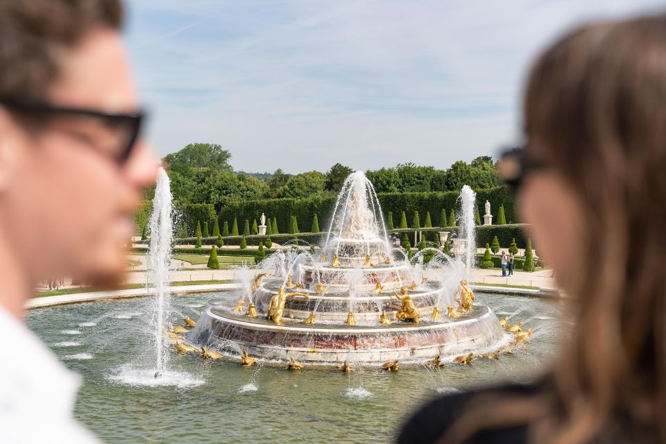 Versailles: Skip-the-Line Versailles Palace and Gardens Tour - Where You’ll Start: The Louis XIV Statue Setup